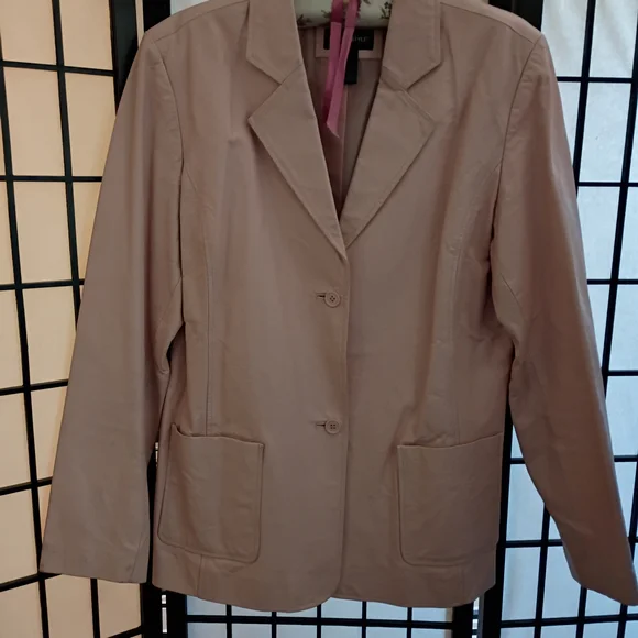 Women's Pink Leather Jacket - Picture 2 of 14